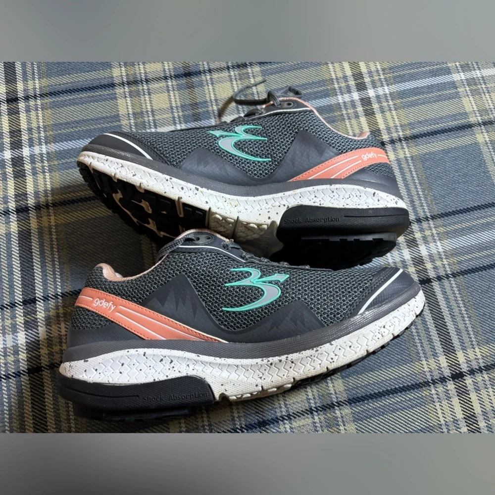 GDEFY Mighty Walk Athletic Shoes Gray/Pink